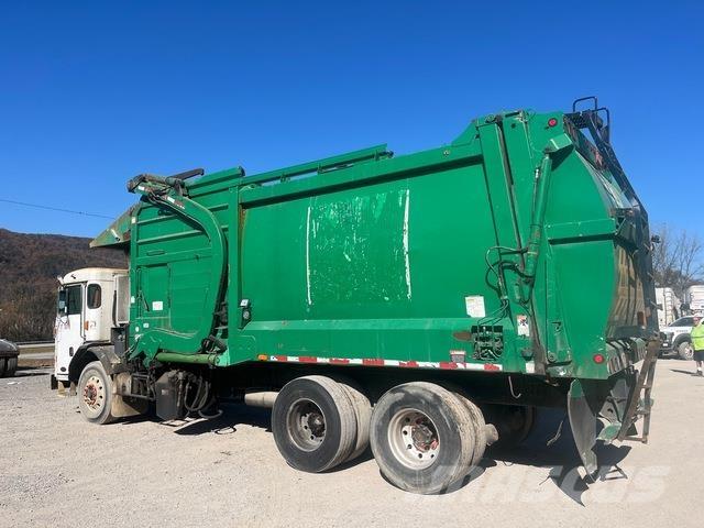 Peterbilt 520 Камиони за отпадъци