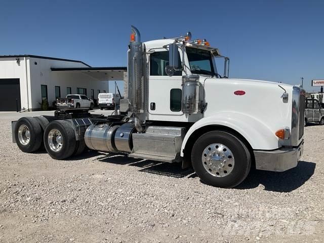 Peterbilt 567 Влекачи