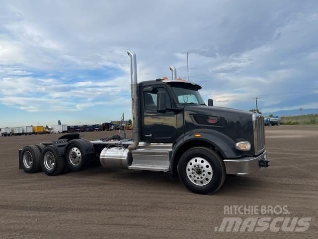 Peterbilt 567 Влекачи