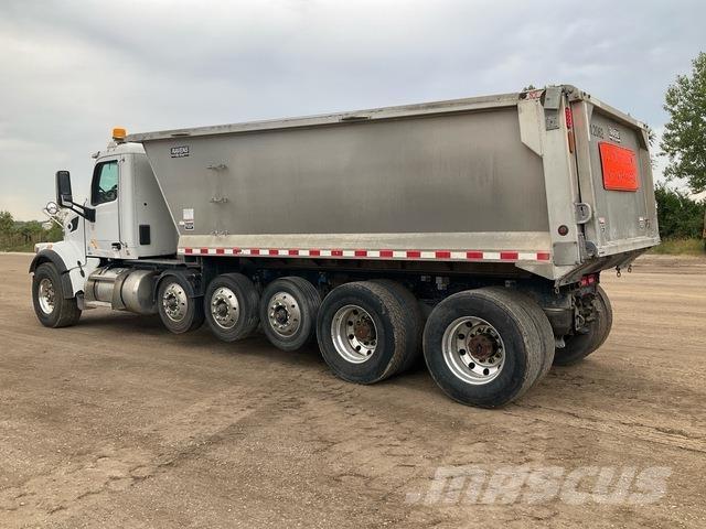Peterbilt 567 Самосвал