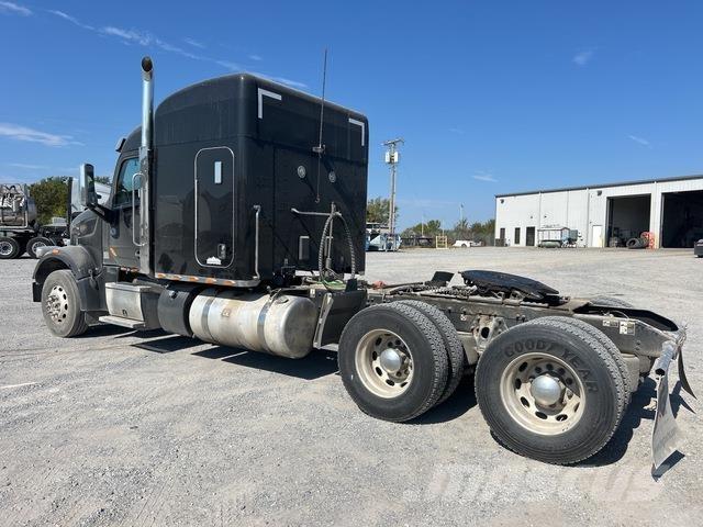 Peterbilt 567 Влекачи