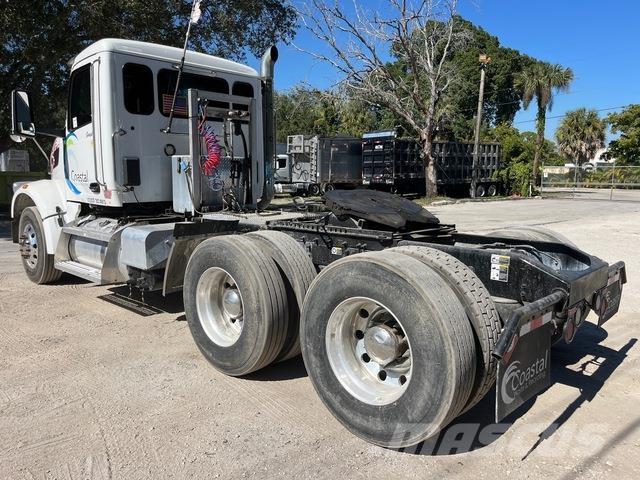 Peterbilt 567 Влекачи