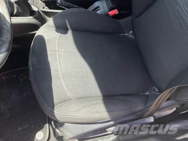 Peugeot 208 Коли