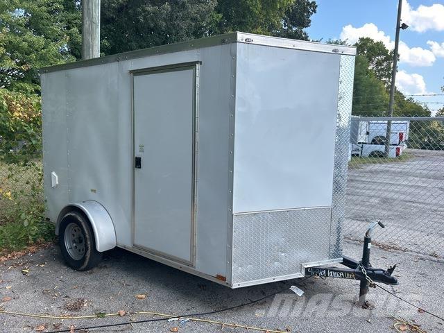  Quality Cargo Ремаркета фургони