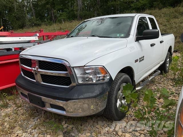 RAM 1500 Пикапи