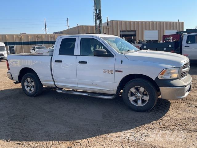 RAM 1500 Пикапи