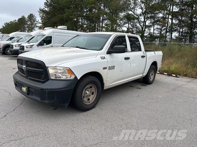 RAM 1500 Пикапи