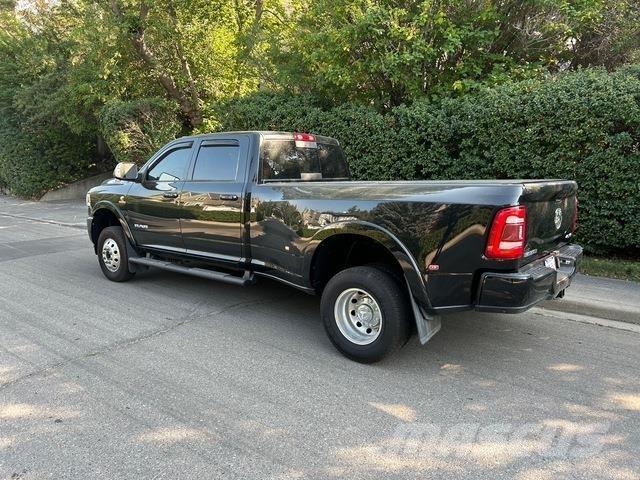 RAM 3500 Пикапи