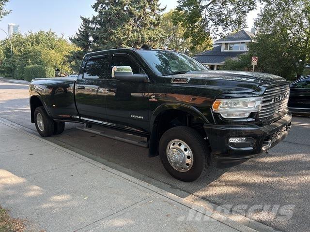 RAM 3500 Пикапи