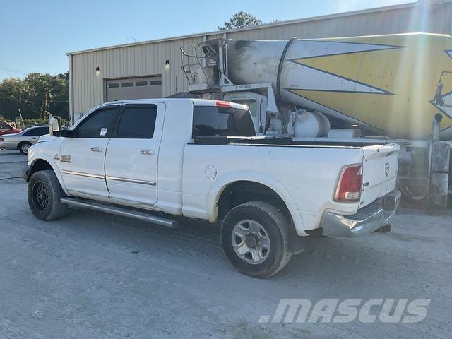 RAM 3500 Пикапи