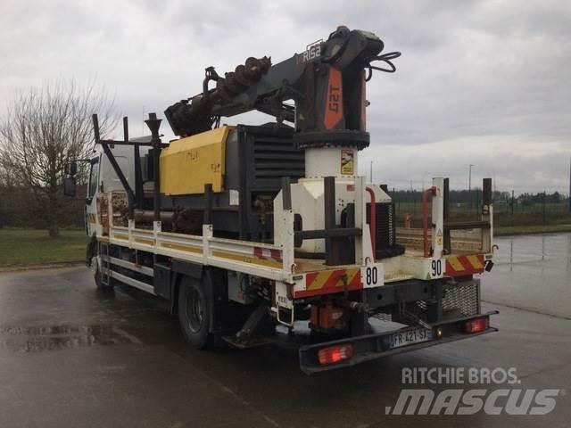 Renault D250 Камиони с подвижни сондажни кули