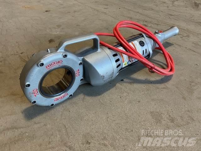  Ridgid 700-T2 Оборудване за тръбопроводи