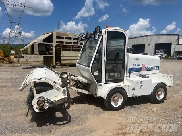 Roadtec FB-85 Машини за почистване на закрито
