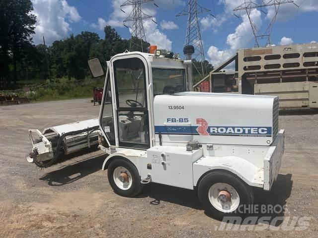 Roadtec FB-85 Машини за почистване на закрито
