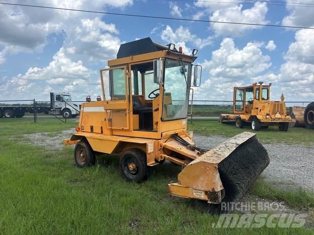 Rosco 4860 Машини за почистване на закрито
