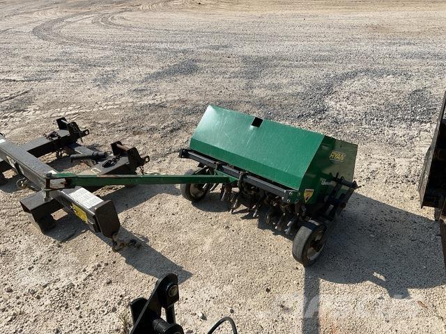 Ryan 544860A Оборудване за аериране и отстраняване на мъртви листа от тревни площи