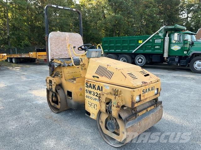 Sakai SW320 Двойни барабанни ролки
