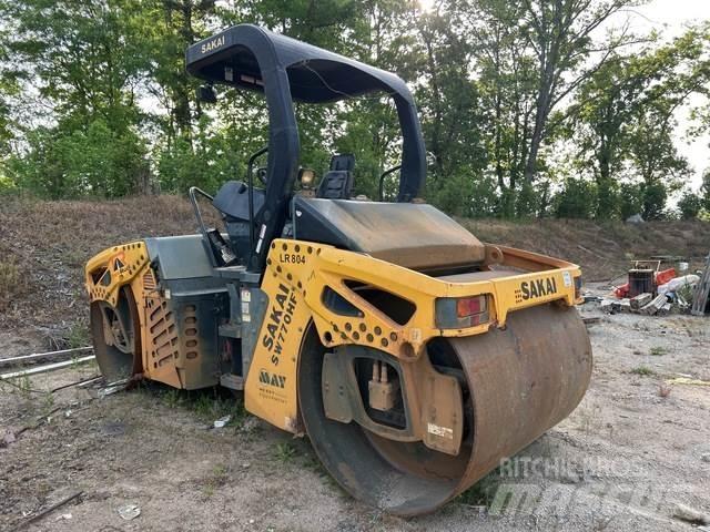 Sakai SW770HF Двойни барабанни ролки
