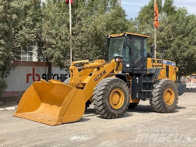 SEM 655D Колесни товарачи