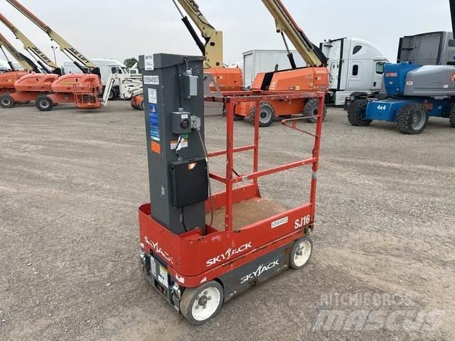 SkyJack SJ16 Вертикални мачтови повдигачи
