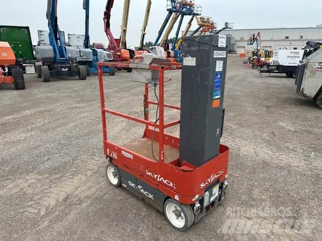 SkyJack SJ16 Вертикални мачтови повдигачи
