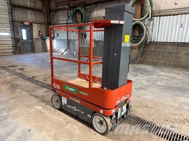 SkyJack SJ16 Вертикални мачтови повдигачи
