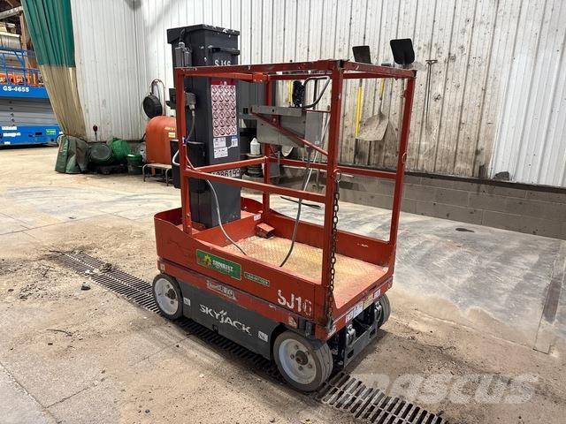 SkyJack SJ16 Вертикални мачтови повдигачи
