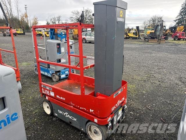 SkyJack SJ16 Вертикални мачтови повдигачи
