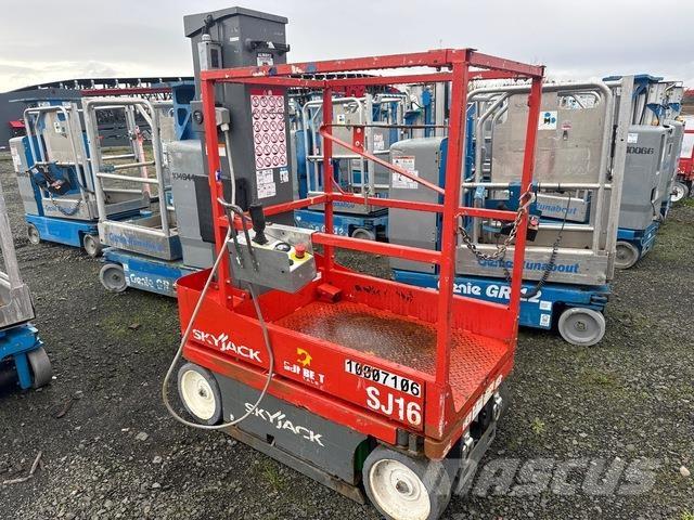 SkyJack SJ16 Вертикални мачтови повдигачи
