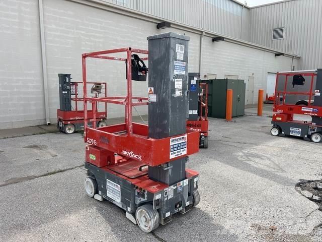 SkyJack SJ20E Вертикални мачтови повдигачи
