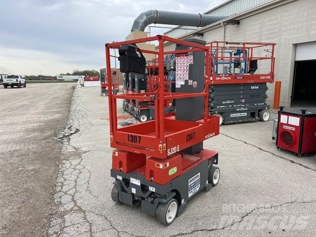 SkyJack SJ20E Вертикални мачтови повдигачи
