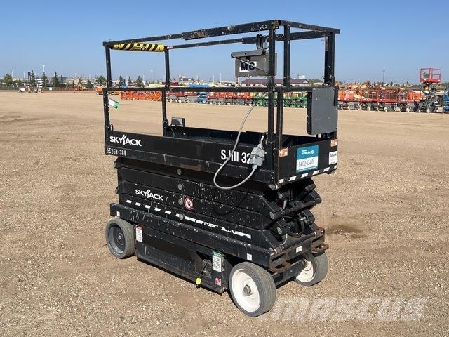 SkyJack SJ3226 Ножични работни платформи