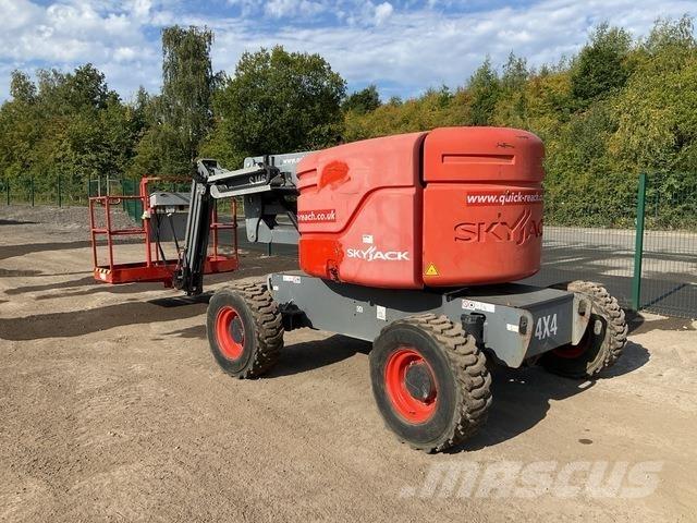 SkyJack SJ46AJ Съчленени стрелови подемници