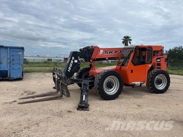 SkyTrak 12054 Телескопични товарачи