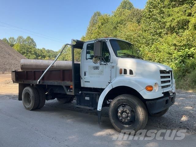 Sterling L7500 Самосвал