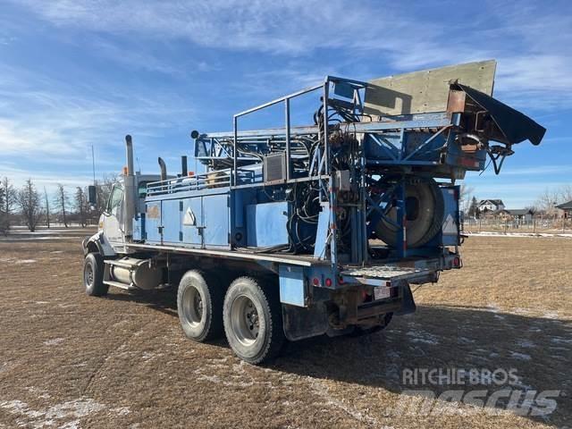 Sterling L9500 Камиони с подвижни сондажни кули