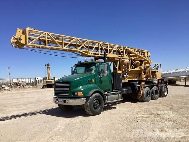 Sterling L9500 Камиони с подвижни сондажни кули