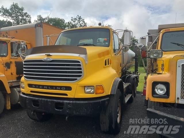 Sterling L9500 Разстилачки на пясък и сол