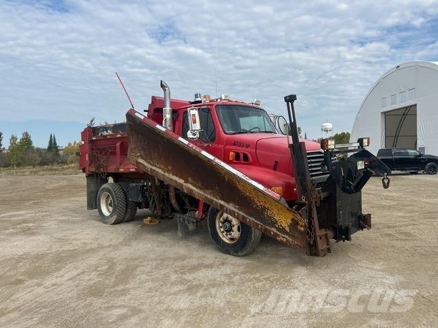 Sterling L9500 Снегочистачки