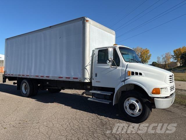 Sterling M7500 Каросерии