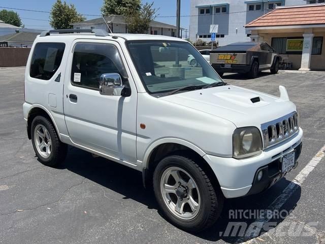 Suzuki Jimmy Коли