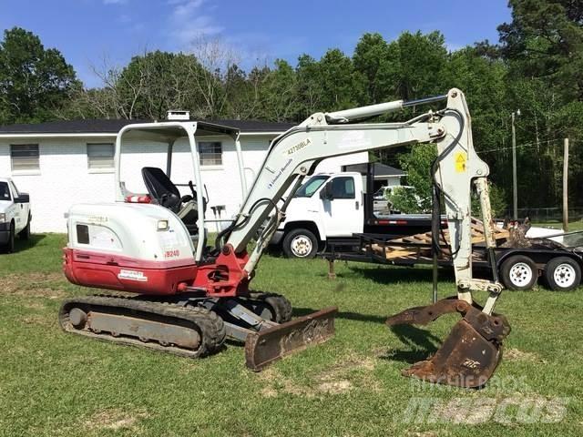Takeuchi TB240 Верижен екскаватор