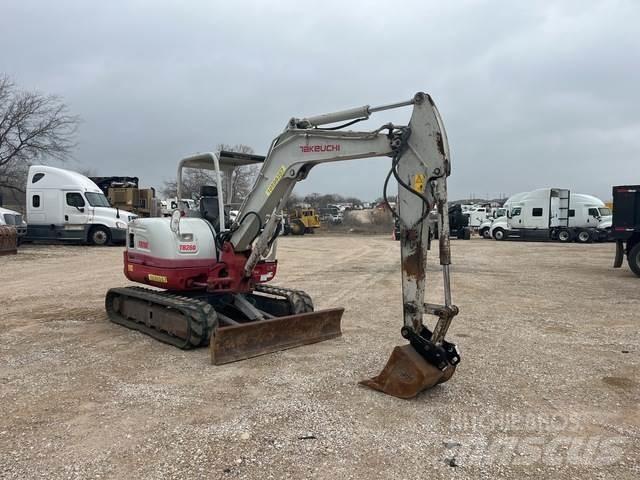 Takeuchi TB260 Верижен екскаватор
