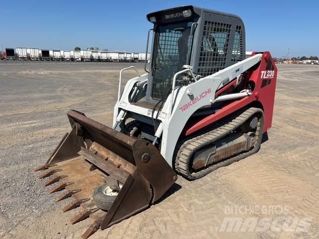 Takeuchi TL230 Мини товарачи
