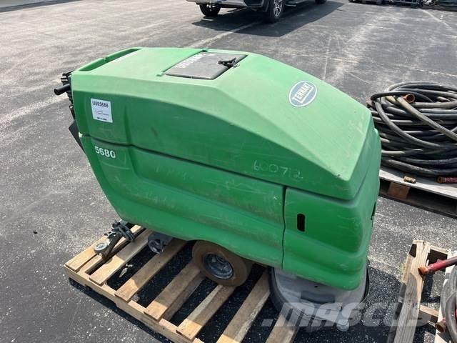 Tennant 5680 Машини за почистване на закрито
