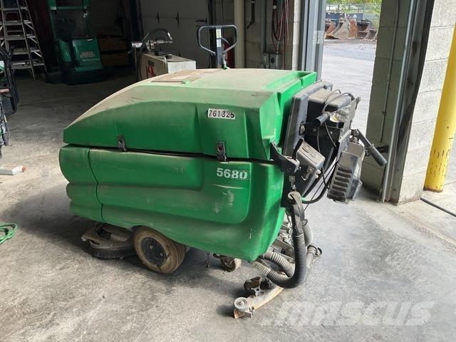 Tennant 5680 Скрубер сушилни
