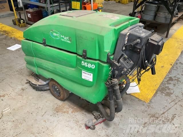 Tennant 5680E Скрубер сушилни

