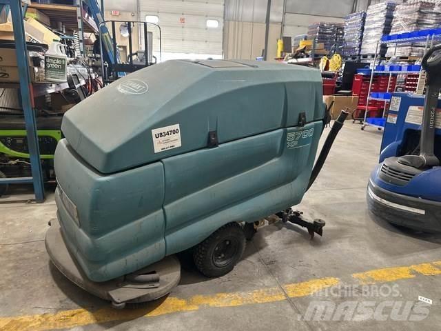 Tennant 5700XP Скрубер сушилни
