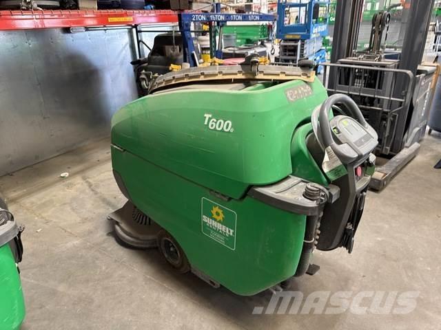 Tennant T600E Скрубер сушилни
