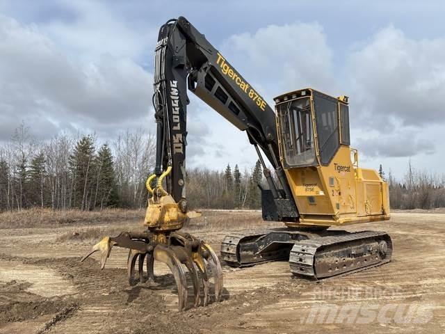 Tigercat 875E Товарачи с наклонена стрела
